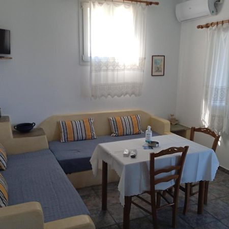 Aegean Sunset Apartment Kionia Exterior photo