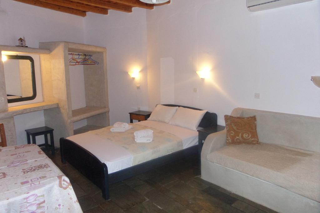 Aegean Sunset Apartment Kionia Room photo