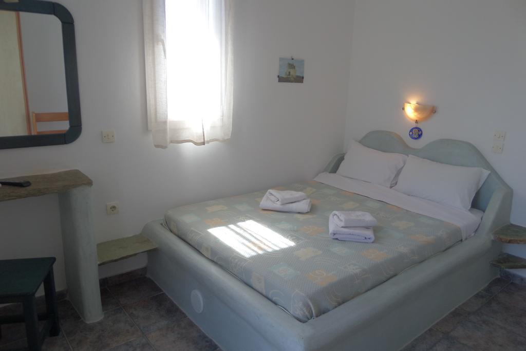 Aegean Sunset Apartment Kionia Exterior photo